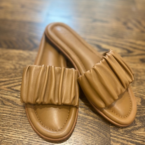 J Crew slip ons -Never Worn - Picture 1 of 4